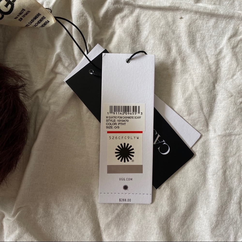NWT UGG Quatro Pom Cashmere Scarf - Picture 4 of 4